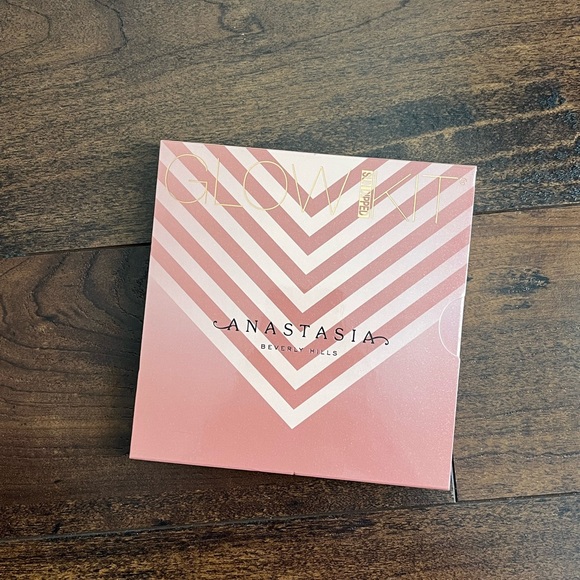 Anastasia Beverly Hills Sun Dipped Glow Kit® New - Picture 3 of 7